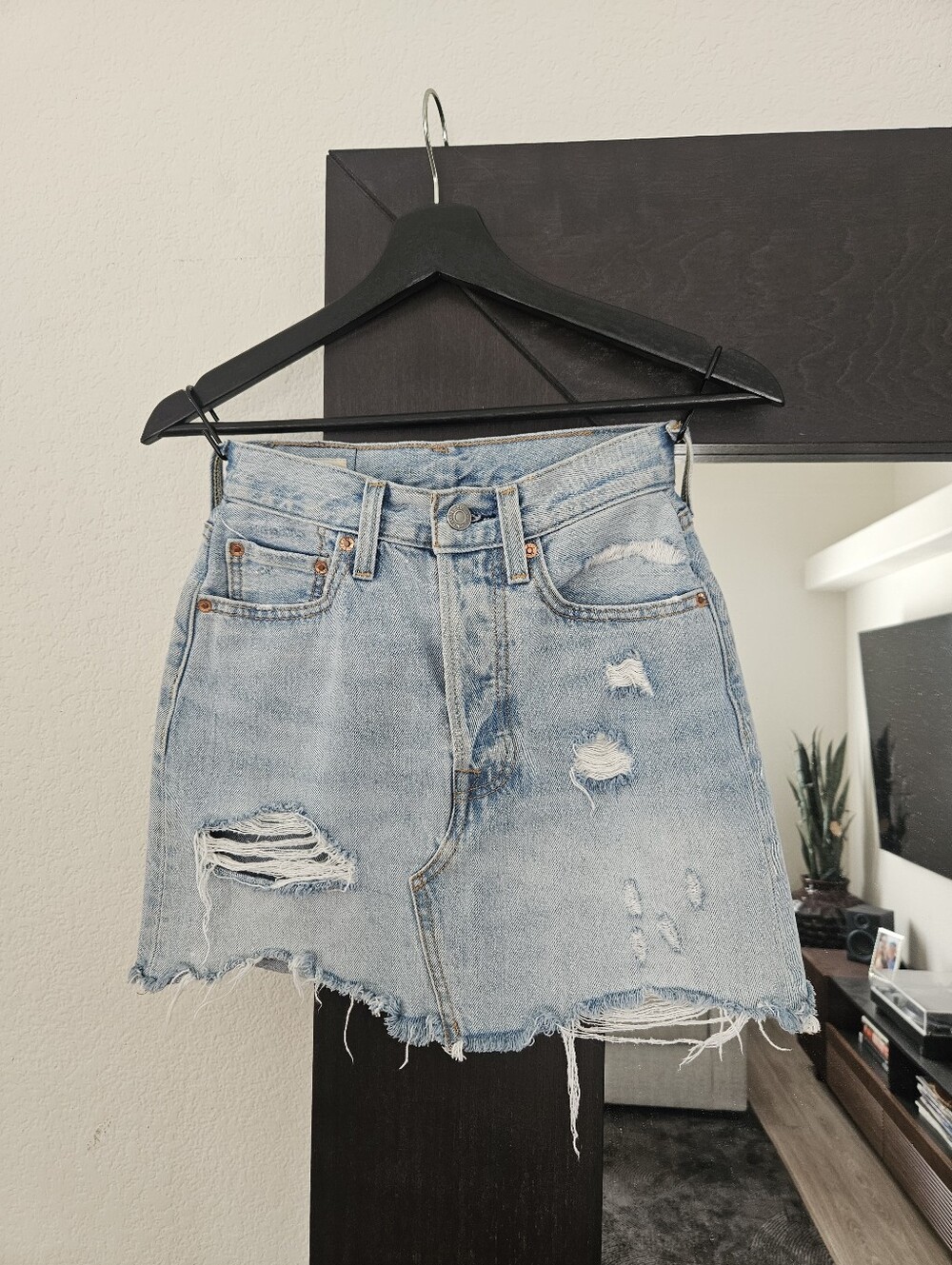 Distressed Frayed Hem Jean Skirt
